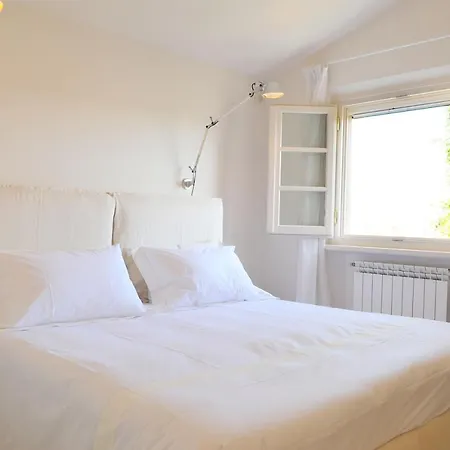 Olive Dei Marmi Forte dei Marmi