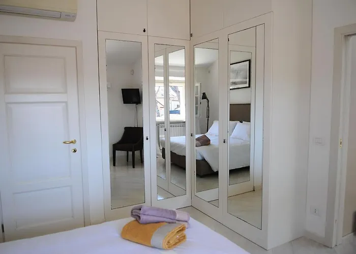 Olive Dei Marmi Forte dei Marmi