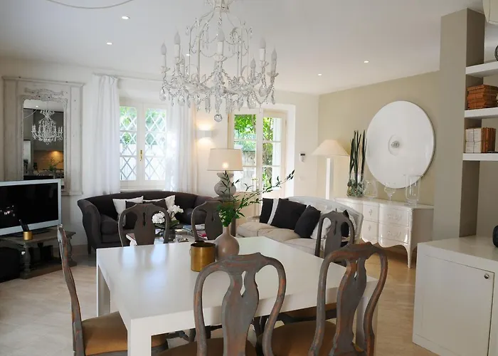 Olive Dei Marmi Forte dei Marmi